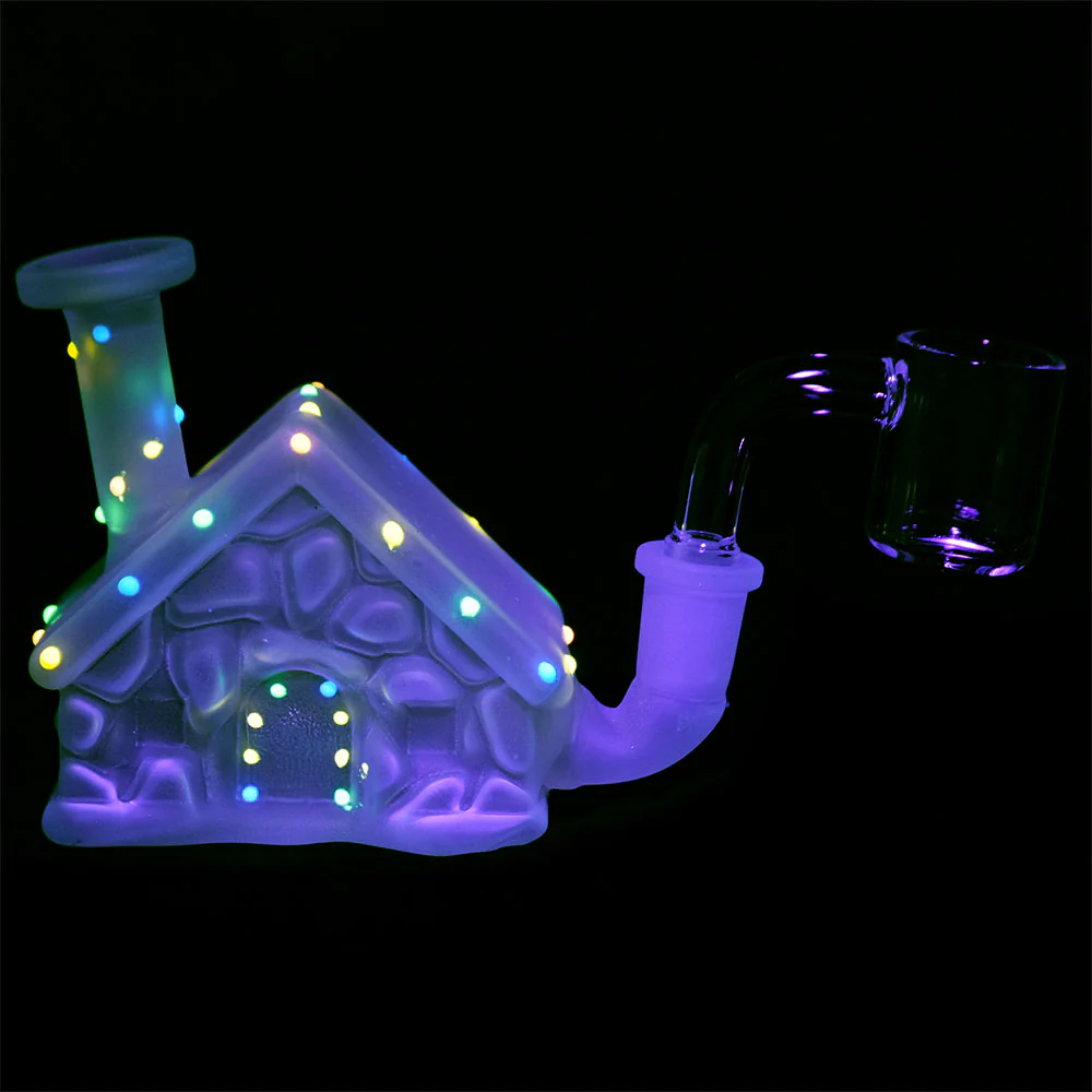 Frosted Christmas House Dab Rig - Image 3